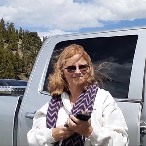 Meet your Posher, Laura